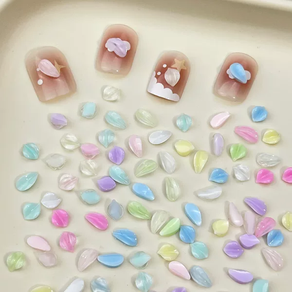 Fresh and delicate three-dimensional flower petal nail art accessories, translucent colorful five-petal flowers for DIY phone cases and nail decorations