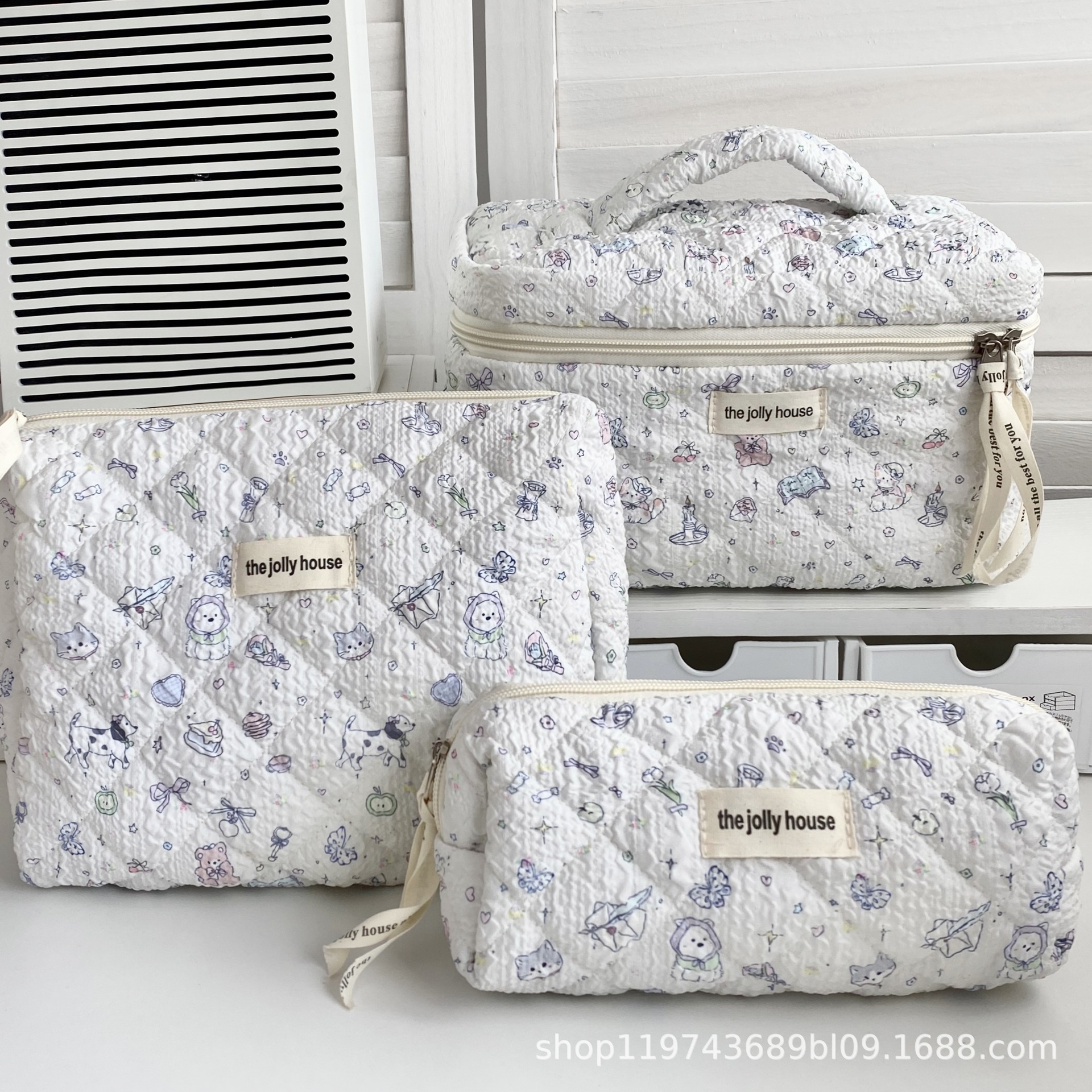 Bolso de cosméticos Blue Love para mujer, lote de una pieza 2025 nuevo bolso de almacenamiento de cosméticos portátil de gran capacidad