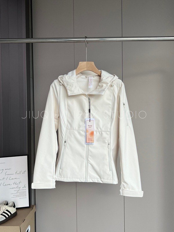 大厂订单！秋季新品户外山系防风防水徒步软壳冲锋衣登山服外套女|undefined