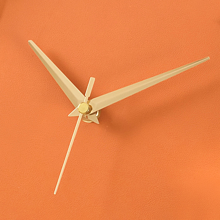 2023 nuevo reloj de lujo ligero moderno reloj de pared rojo neto sala de estar reloj creativo montado en la pared de gama alta Reloj de pared de gama alta elegante