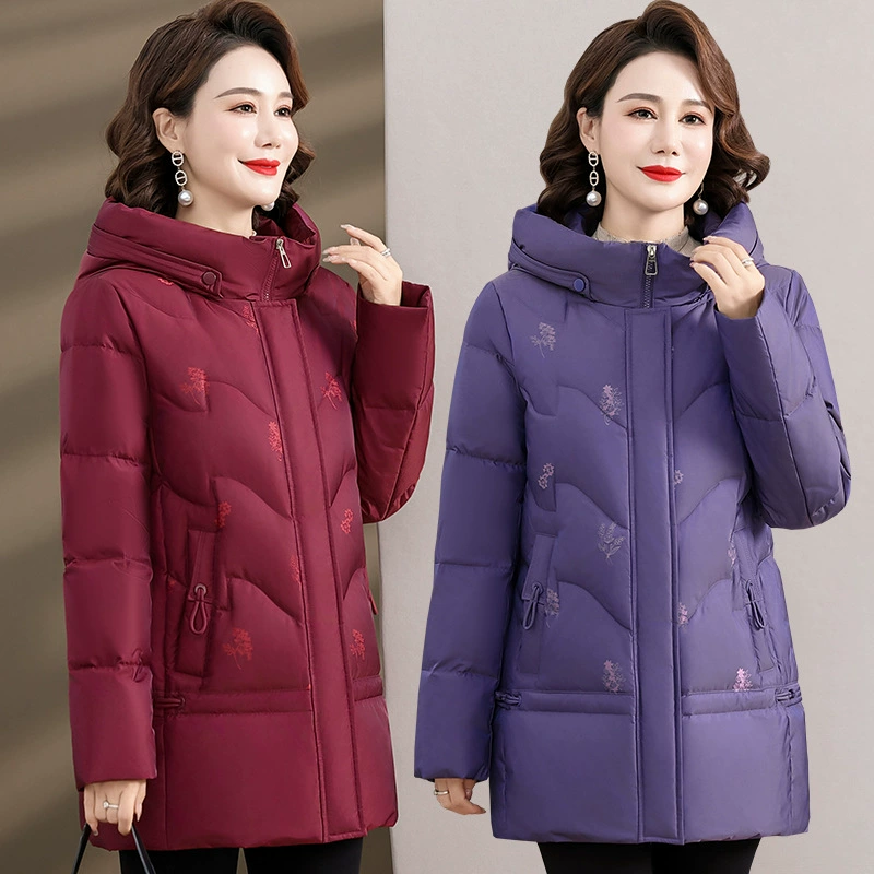 Мама белая утка пуховик 2024 новая холодостойкая средняя длинная капюшон утолщенный национальный стиль пожилой бабушки пальто