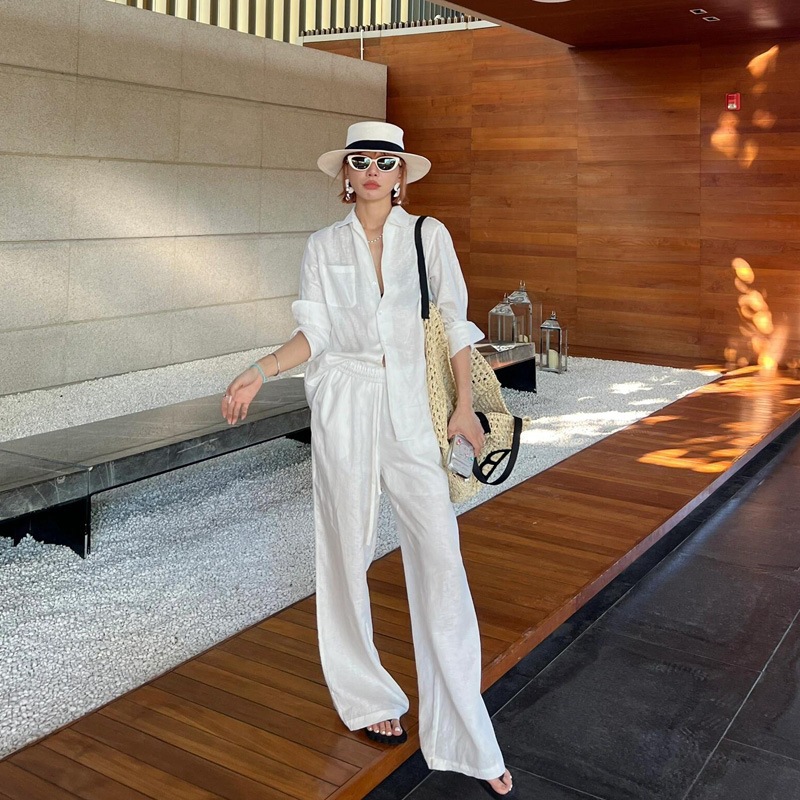 Qadın üçün kətan köynək və geniş şalvar dəsti