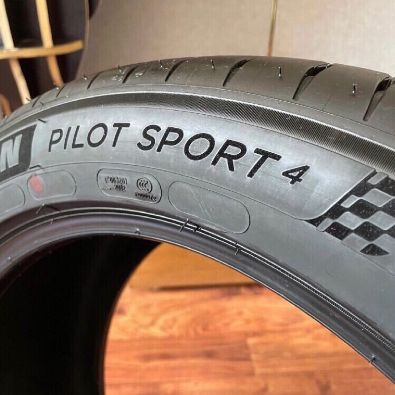 Used Michelin Tires 245/45R19 102W Racing 4 Suitable for Audi A6L Model S Xiaopeng P7