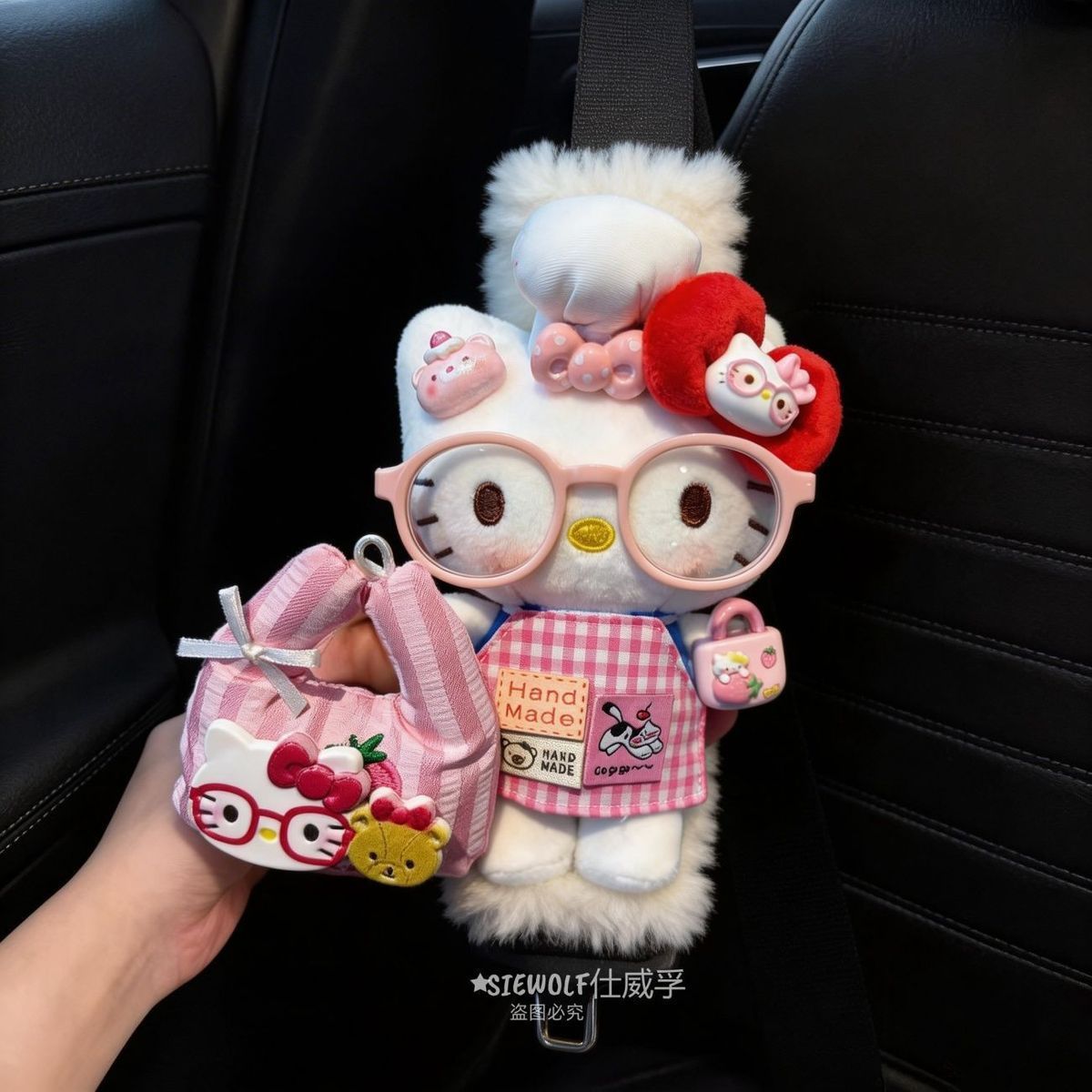 Cute cartoon car seat belt shoulder pads, car interior decoration, prevents clothing from being worn, a great gift for friends