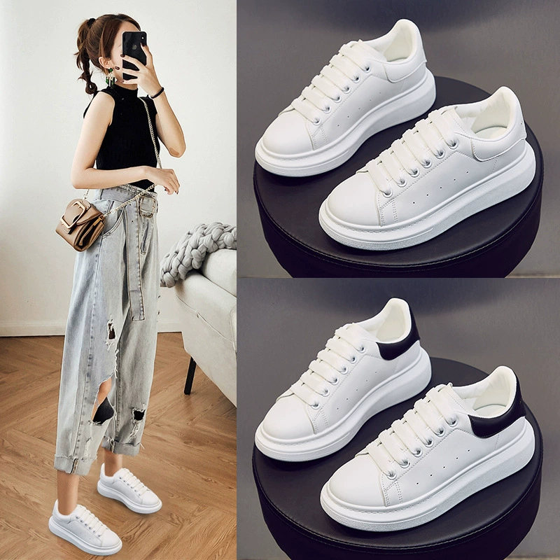Новые женские кроссовки в корейском стиле 2025 года, универсальные белые кеды для студенток, повседневные туфли на толстой подошве для увеличения роста в корейском стиле, модные женские туфли 6601