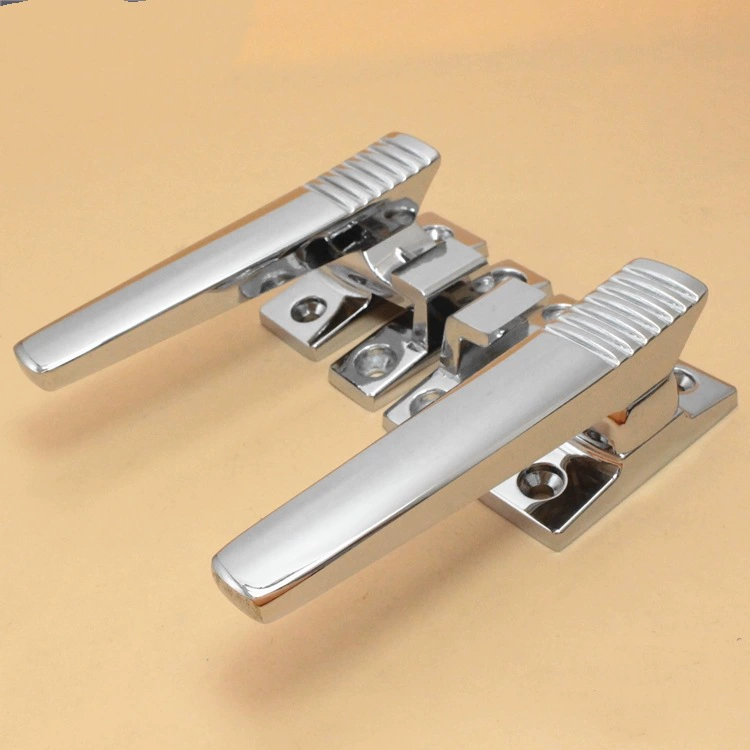 Дверной замок печи вращается и плотно закрывает дверную ручку, держа за руку прецизионное литейное промышленное оборудование Инженерное оборудование