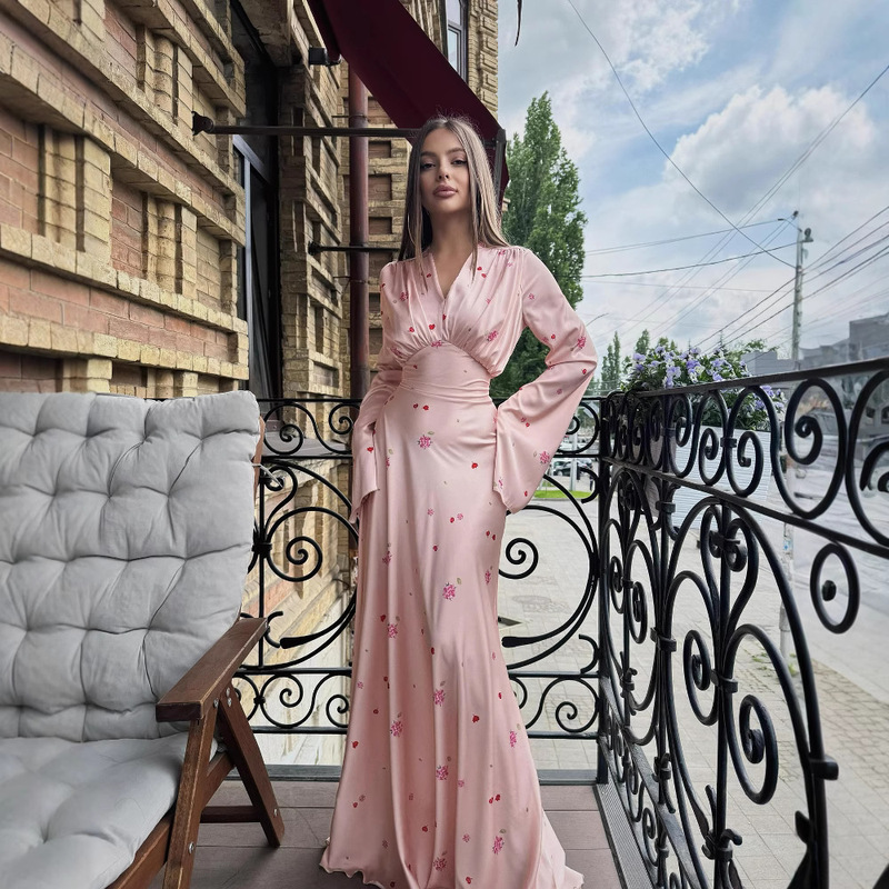 European and American Amazon Cross-border 2025 Spring New High-end French V-neck Satin Printed Large dress