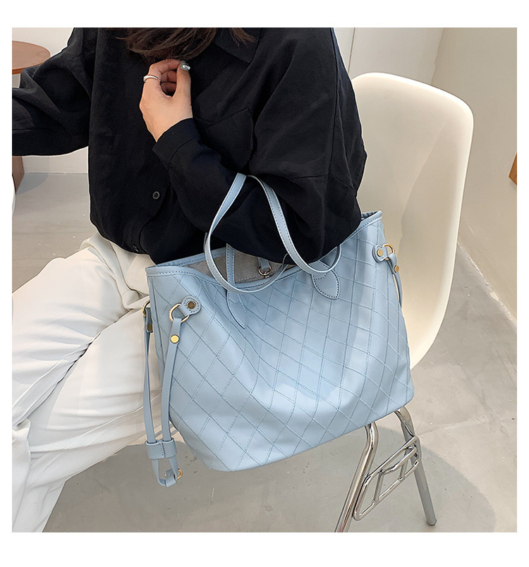 Wholesale Fashion Rhombus Embossed Soft Surface Portable Tote Bag Nihaojewelry display picture 8