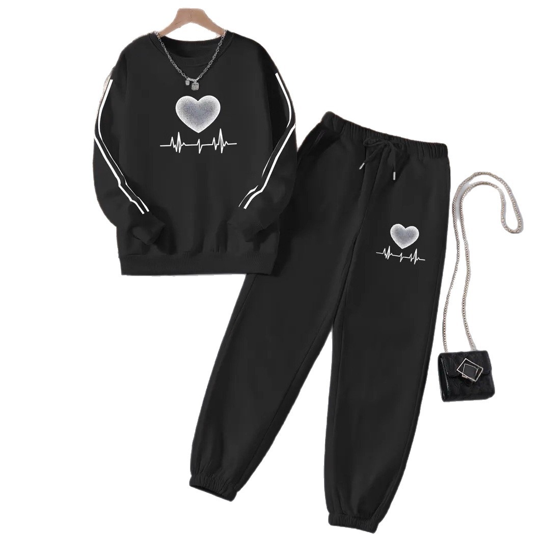 Conjunto de sudadera con capucha y pantalón deportivo de manga larga estampado para mujer – Ropa de estar por casa informal y moderna con estampados florales y de corazones, mezcla de poliéster suave (blanco/negro)_voghion.com