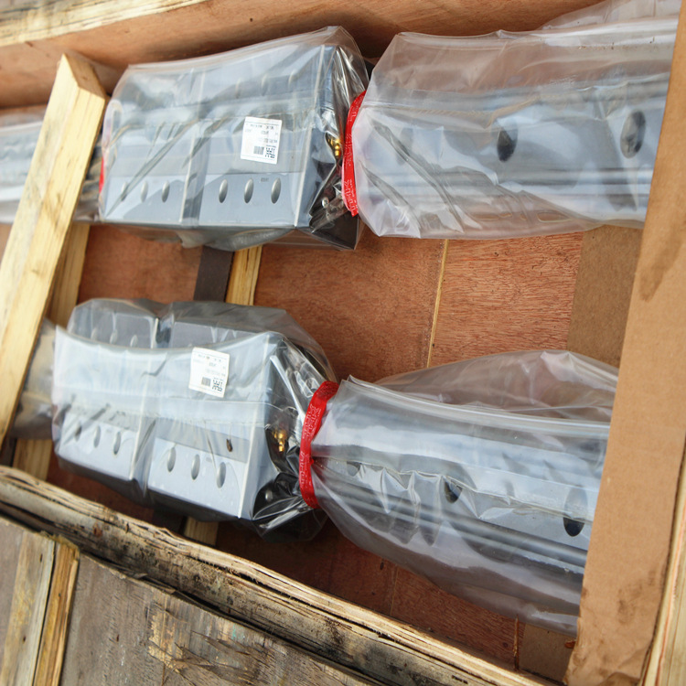 THK滑块 SVS65C SVS65LC SVR65LR THK直线导轨 滚珠丝杆 交叉轴承