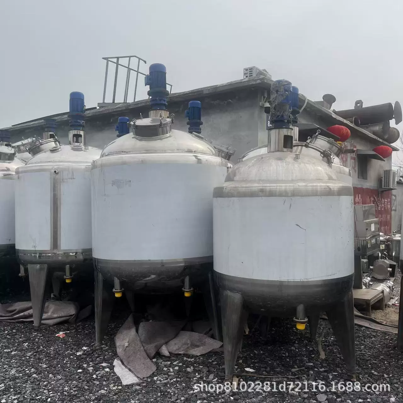 Резервуар для смешивания из нержавеющей стали 304, двухслойное оборудование для химической эмульгации, вертикальный вакуумный ферментационный резервуар с постоянной температурой, резервуар для хранения, резервуар для смешивания