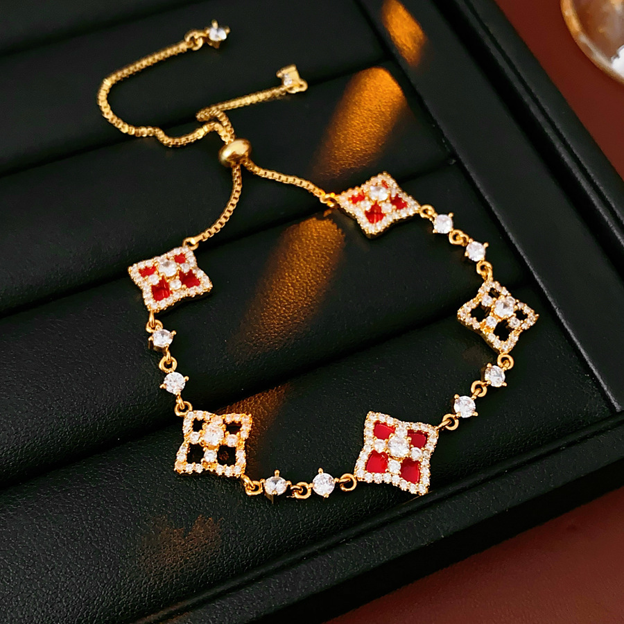 Zircon hueco flor de frita pulsera de extracción estilo estilo francés personalidad pulsera de lujo ligero joyas de mano de alta calidad