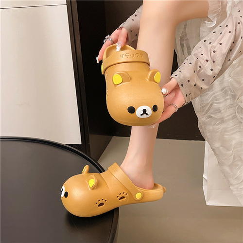 2025 Cute Parent-Child Comfortable Bear Hole Shoes, Versatile for Outdoor Wear, Soft Sole, Big Head Bear Slides for Women