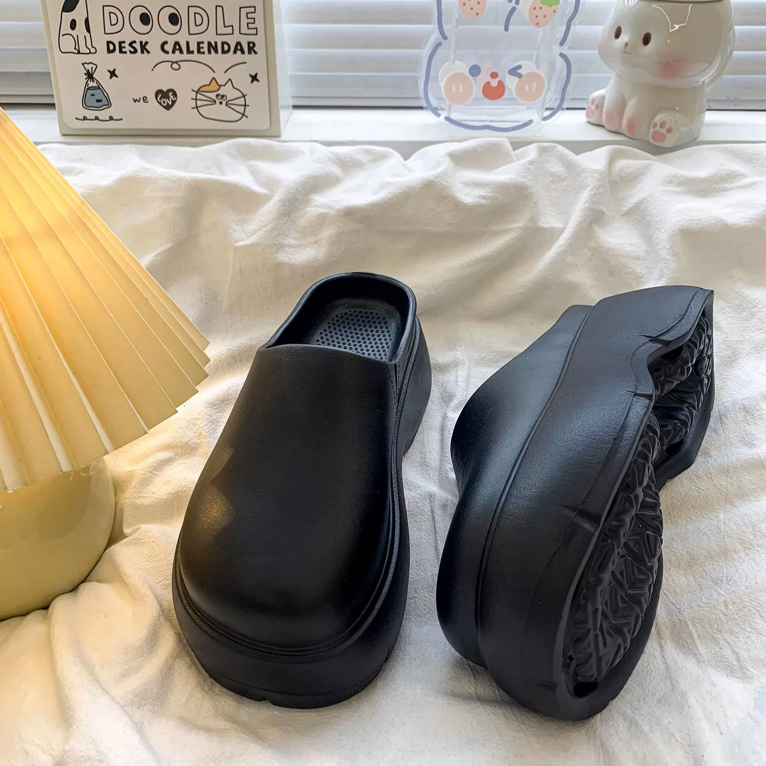 Супер огонь толстая подошва, увеличенная половина тапочек, женские 2025 новые весенние легкие холодные тапочки