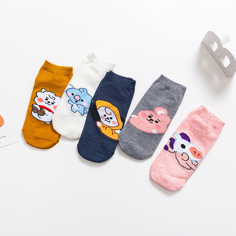 Calcetines de comercio exterior nuevos calcetines de dibujos animados lindos calcetines de mujer casuales coreanos calcetines cortos superficiales ventas directas