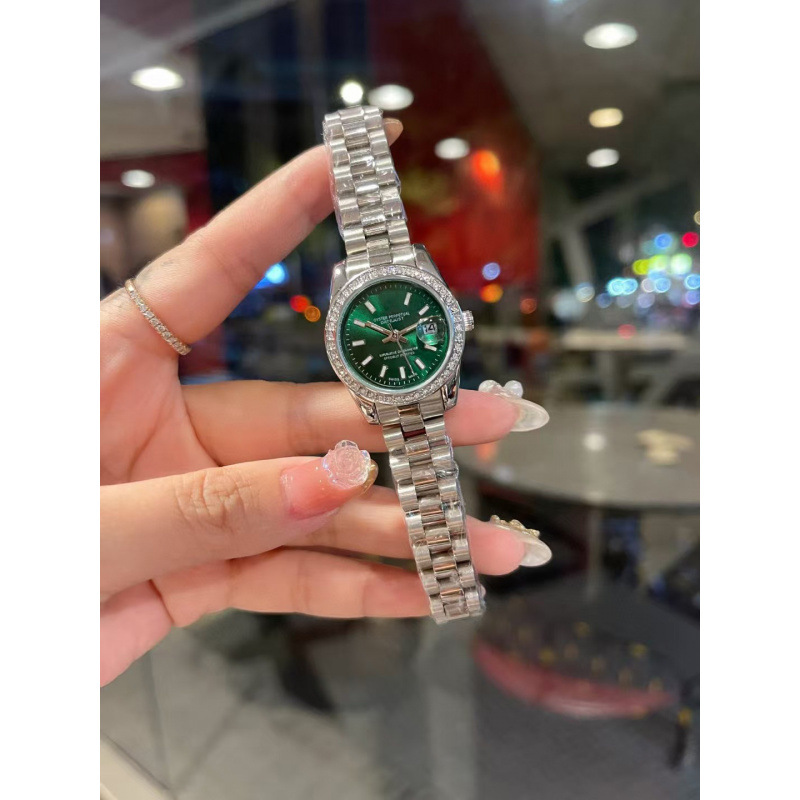 실버 그린 스트립 네일