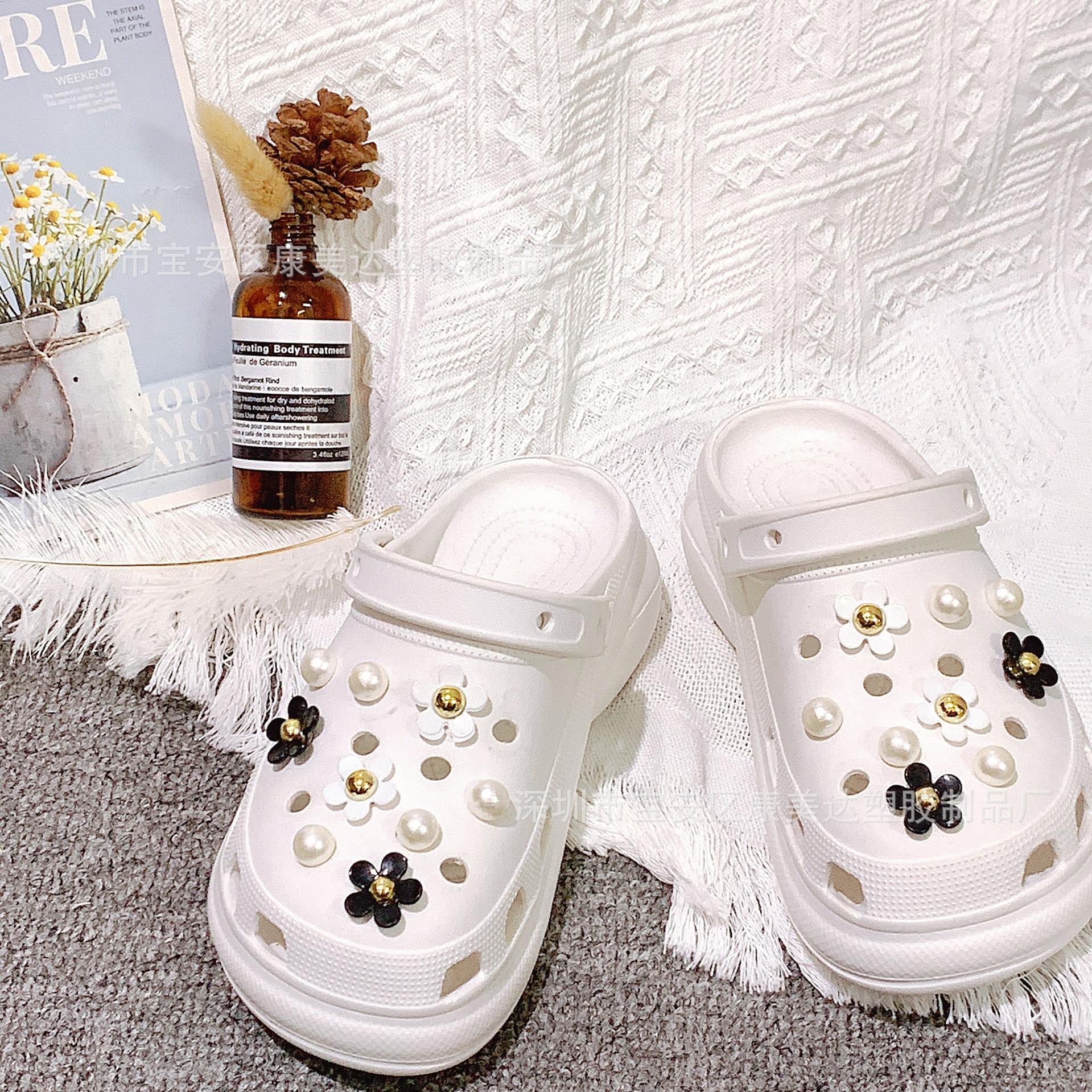 K94-black 및 흰색 꽃 진주 세트 (신발 제외)