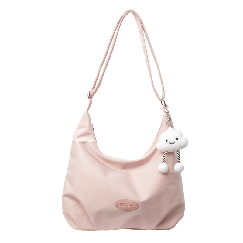 Bolsa de mujer coreana de cadena de alta capacidad debajo de la axila 2024, nuevo verano versátil de moda, bolso de hombro.