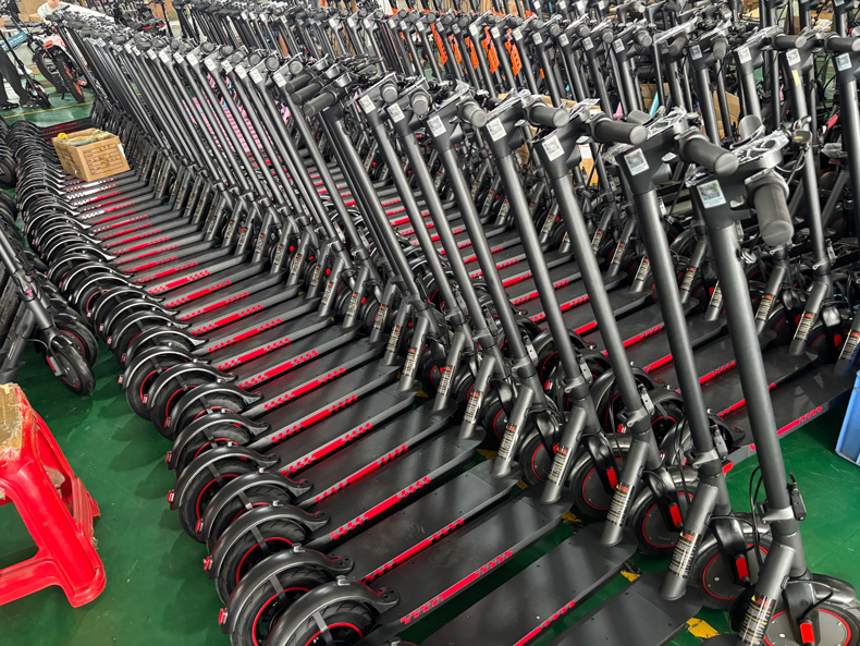 Electric Scooter Foldable 10inch Overseas Warehouse Wholesale High-Power Adult Mobility Scooter