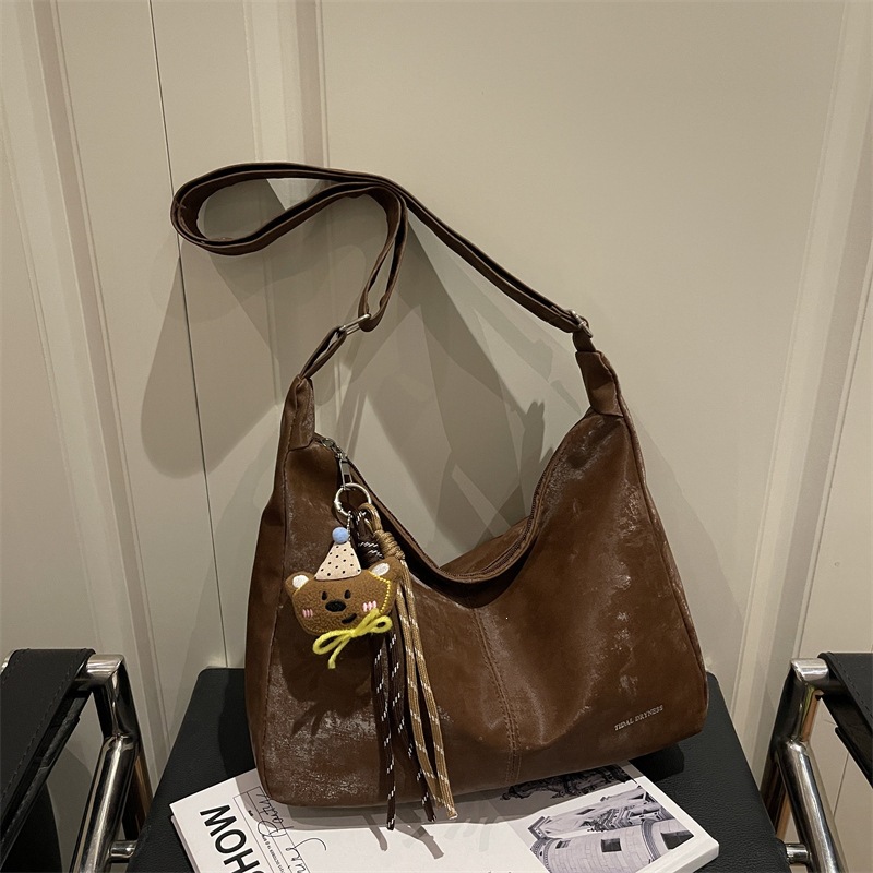 Cross-Border Women's Bag 2025 Autumn and Winter New Vintage Commuter Versatile Fashion Niche Large Capacity Casual Shoulder Crossbody Bag
