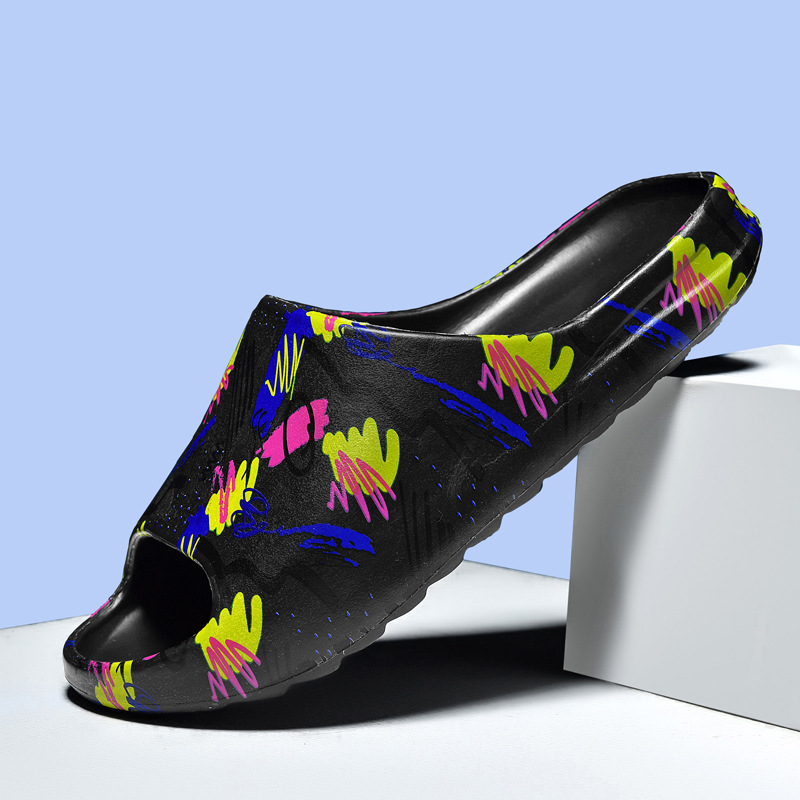 2024 nuevas zapatillas de moda para hombres de verano, zapatillas de playa al aire libre, zapatillas de pareja de interiores domésticas
