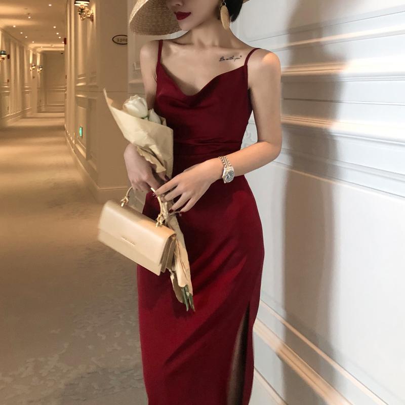 French Retro Acetate Silk Satin Red Suspender Dress Women's Waist Slimming Look Spring and Summer Small Red Dress Long