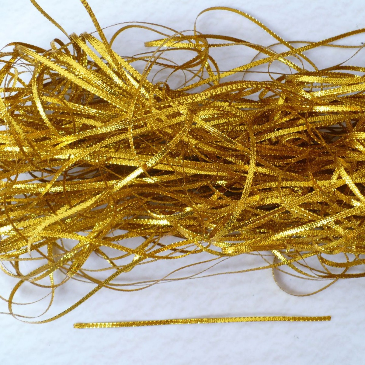 4mm宽度金银镭射闪丝条红镭射纸细的金银彩丝片编织的扁形带子