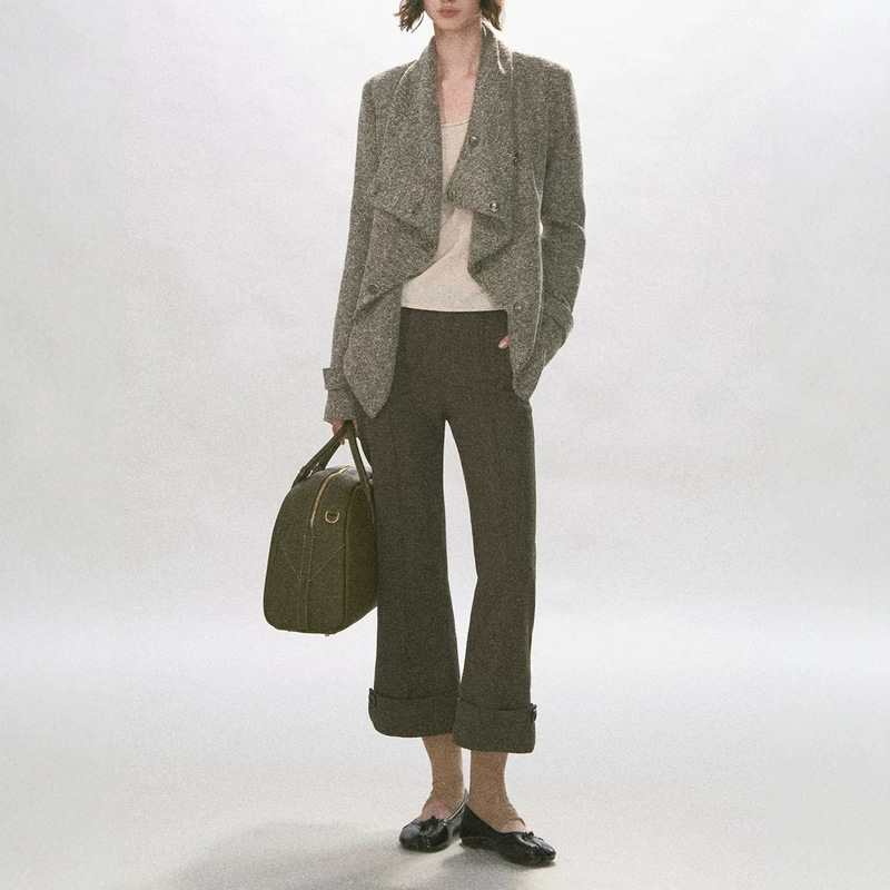 2026 Autumn Rolled-Hem Cropped Flared Suit Pants, Twill Straight-Leg Casual Pants, Slimming, Old Money Retro Commute Style 2026 Autumn Rolled-Hem Cropped Flared Suit Pants, Twill Straight-Leg Casual Pants, Slimming, Old Money Retro Commute Style