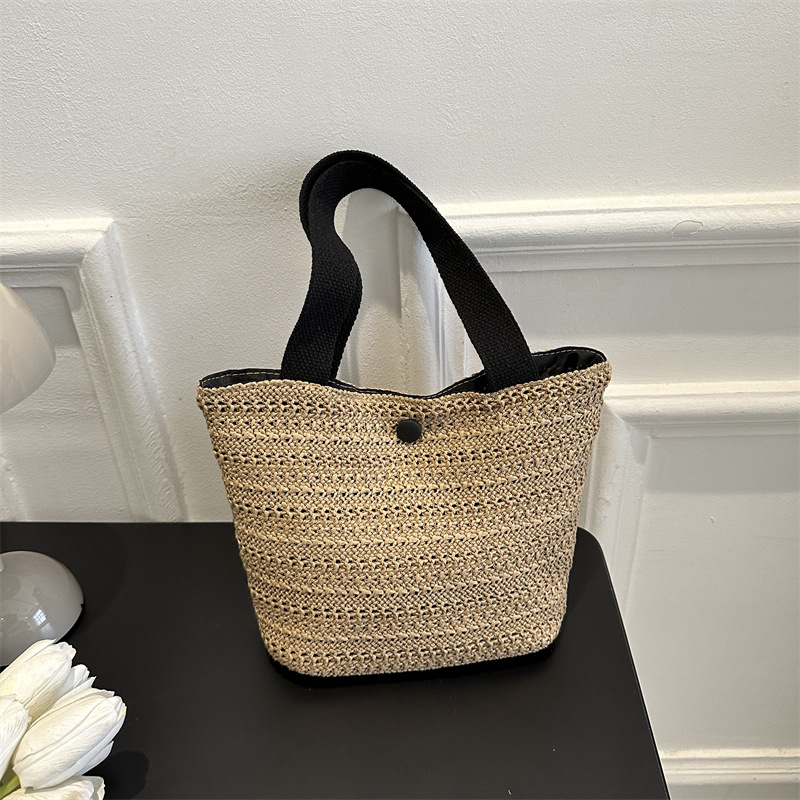 Bolso de moda de gran capacidad de trenzado de moda 2024 primavera nuevo estilo versátil bolso de hombro brazo bolso especial