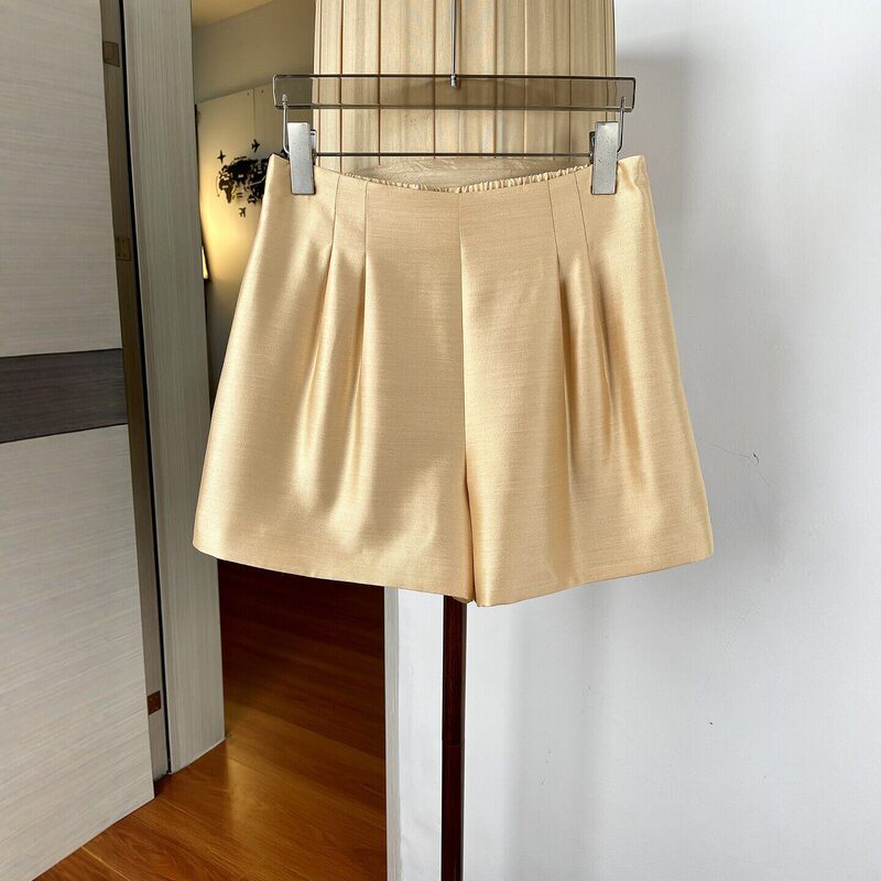 Women's Summer Silk Wool Shorts, High-Waisted Slimming A-Line Wide-Leg Pants, Silk Wool Three-Quarter Pants Women's Summer Silk Wool Shorts, High-Waisted Slimming A-Line Wide-Leg Pants, Silk Wool Three-Quarter Pants