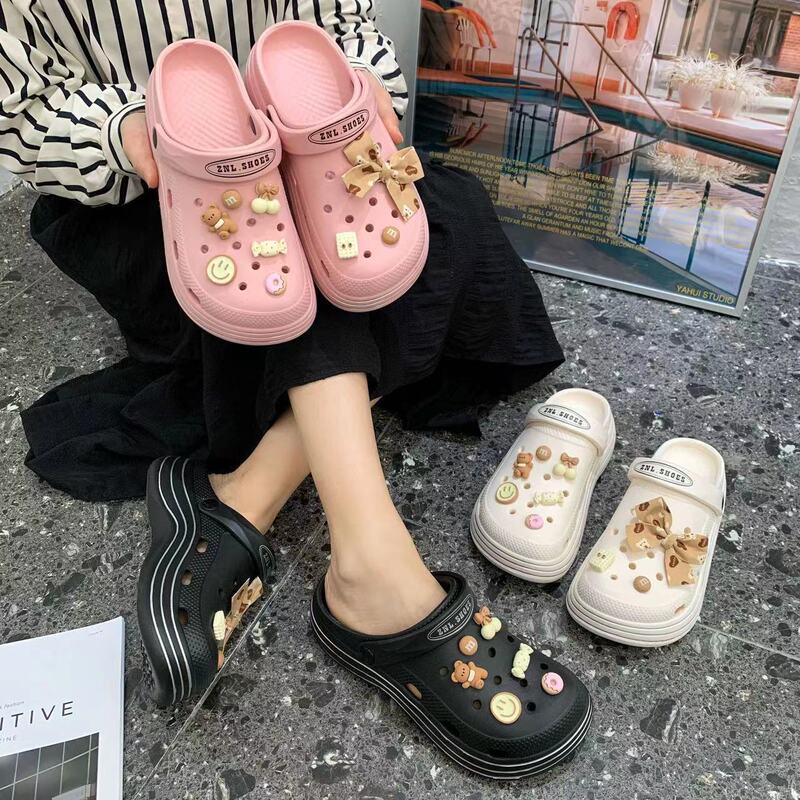 Women's hole shoes summer New ins fashionable cute sandals thick bottom non-slip beach shit feeling nurse slippers