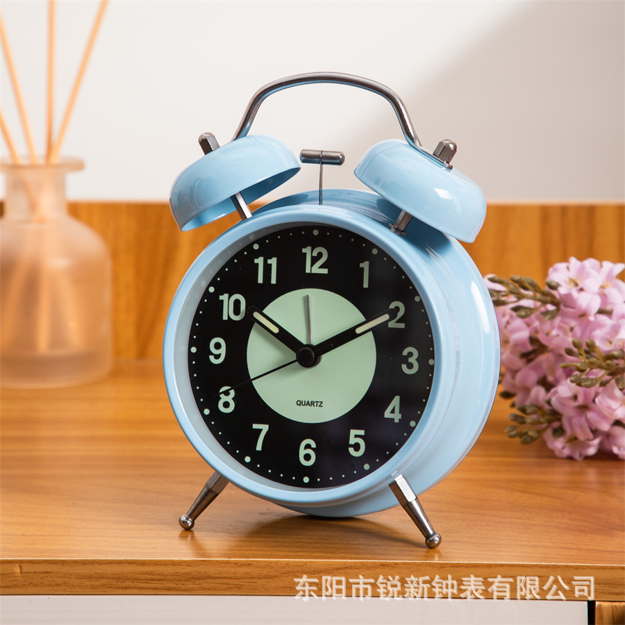 Venta caliente transfronteriza reloj despertador luminoso para estudiantes con voz súper grande en casa junto a la cama alarma dormitorio dormitorio reloj de sala de estar