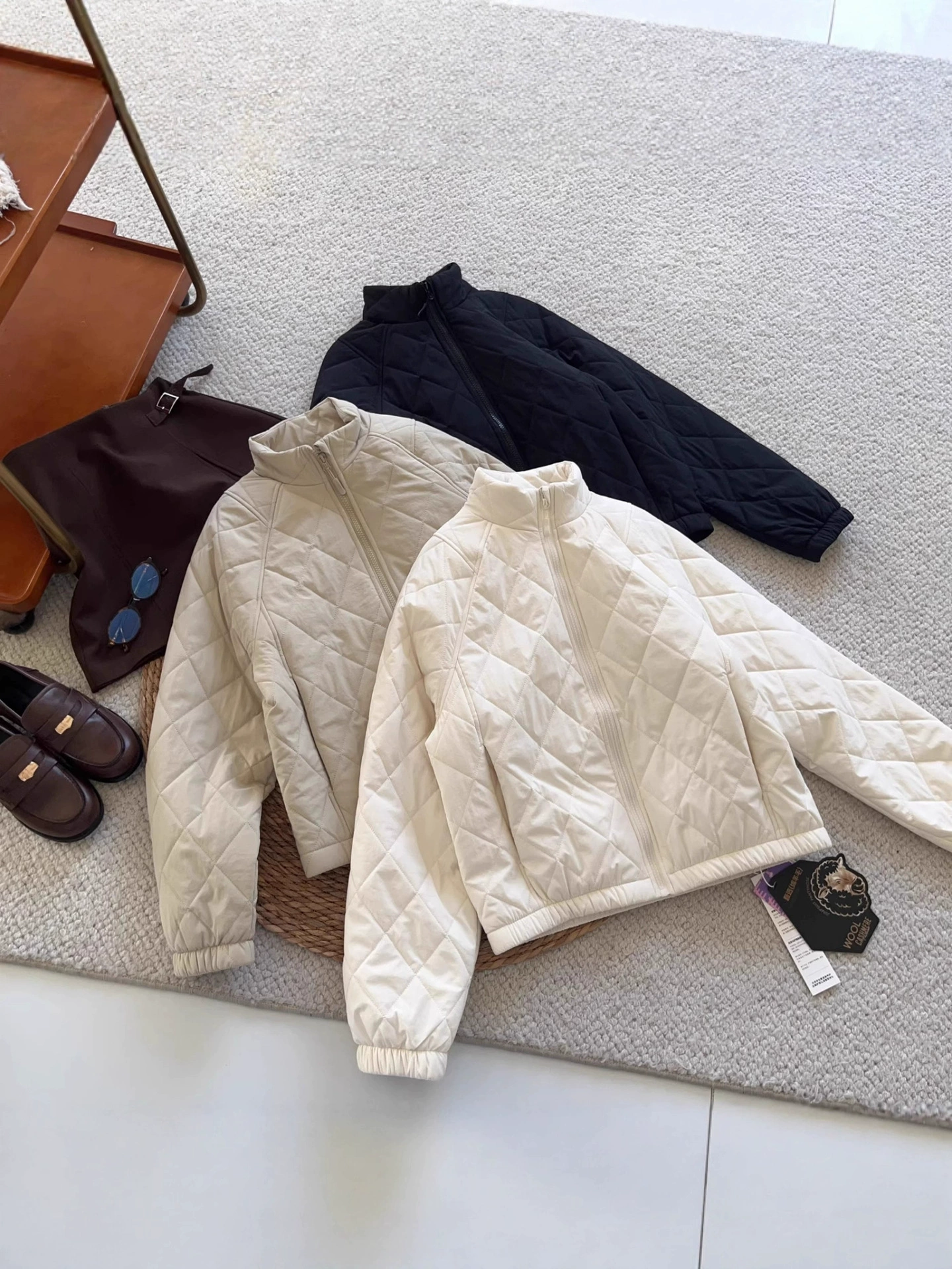 Woolen curlers, keep warm winter retro down jacket, baseball uniform with diamond pattern, adds volume