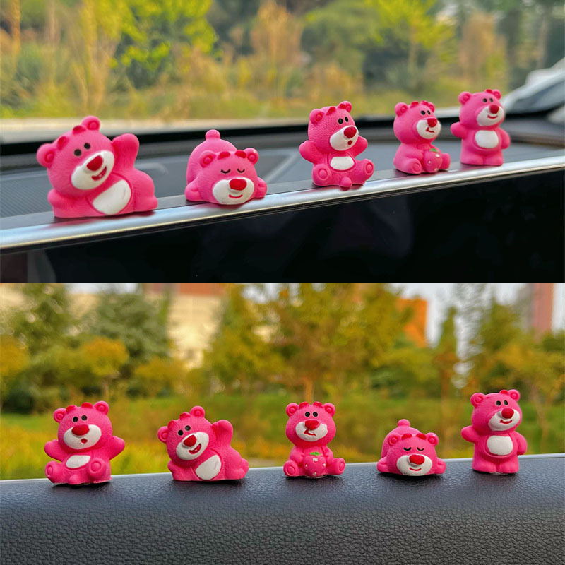 Nuevos adornos de coche Strawberry Bear, adornos de coche, adornos pequeños, consola central de coche, lindos adornos decorativos creativos