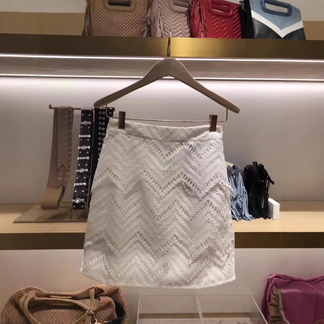 卓雅舞者家18秋冬新款 名媛风淑女蕾丝钩花半裙JYVAIS 白色 83126