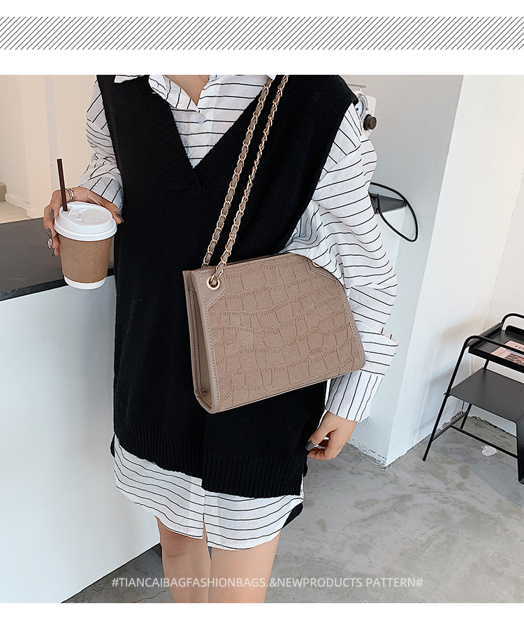 Fashion One-shoulder Square Bag display picture 13