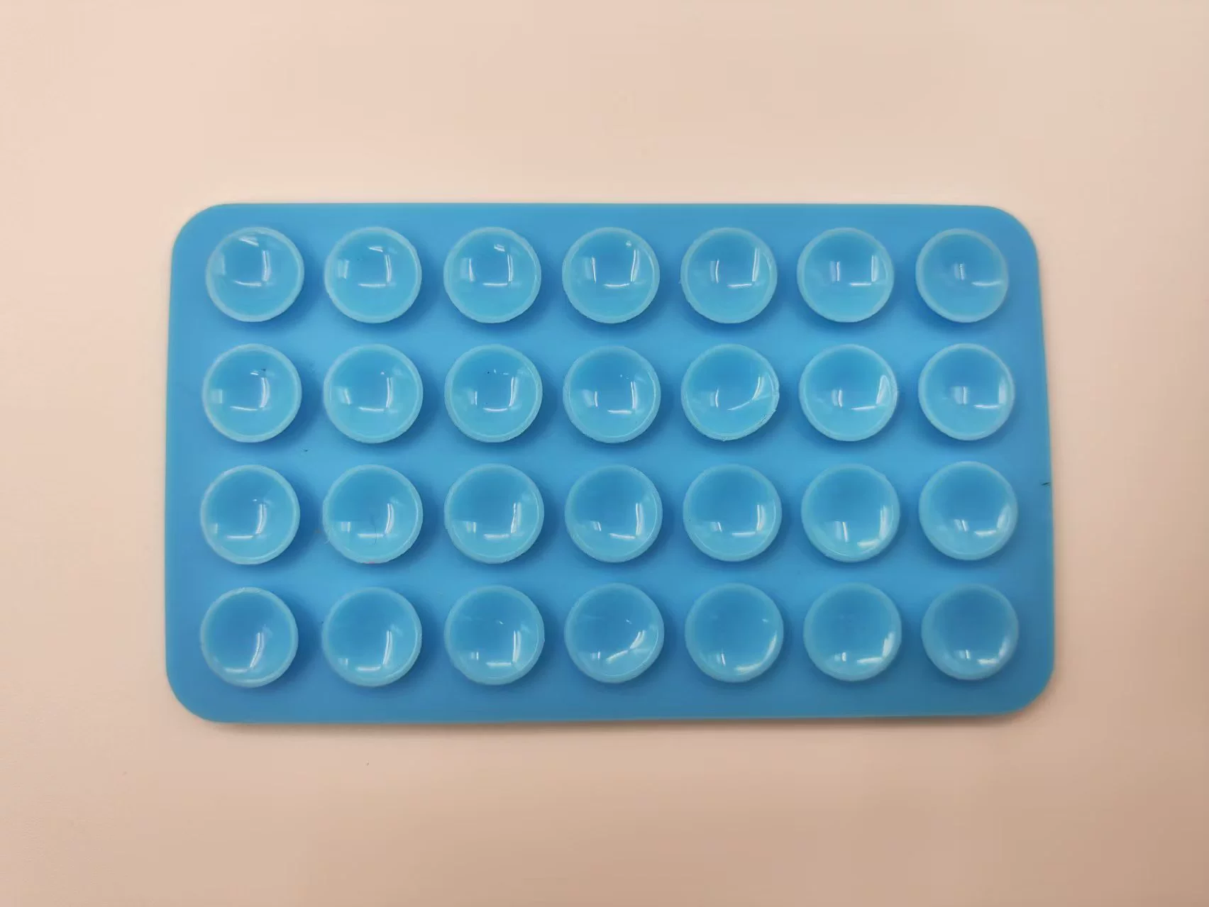 Silicone double-sided phone pad, square, 28-stud, sizes 32/40 mm, customizable colors