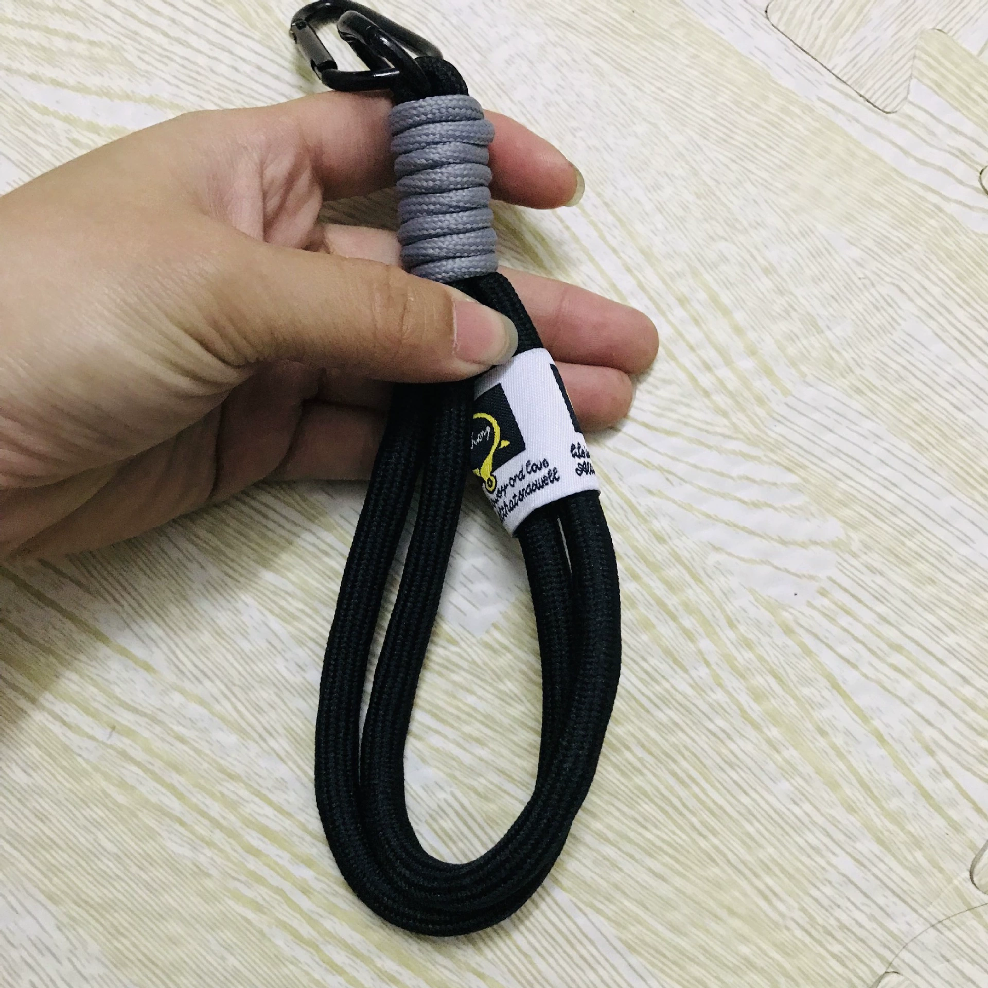 Нейлоновая плетеная веревка для мужчин и женщин, брелок для пары для альпинизма, чехол для мобильного телефона, веревочная сумка, брелок, простой контрастный цвет, подвесное украшение