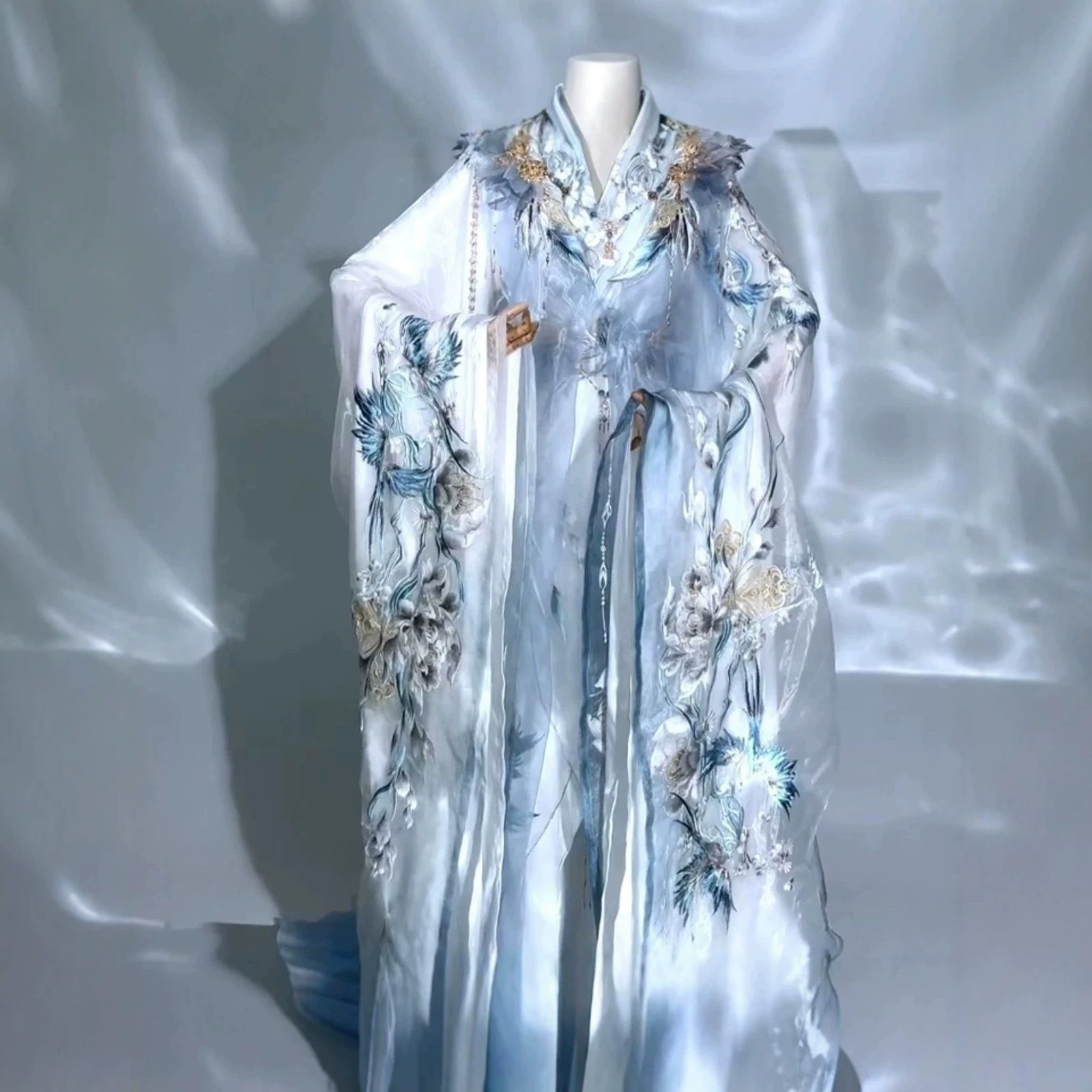Women's Hanfu 2026 Summer Collection: Cool and Elegant Style, Porcelain Embroidery, Wide-Sleeved Shirt and Waist-Length Skirt, Modified Warring States Period Robe Set