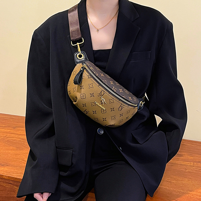 New Trendy Printed Crossbody Bag Retro Printed Women's Chest Bag Versatile Shoulder Bag Women's Bag_voghion.com