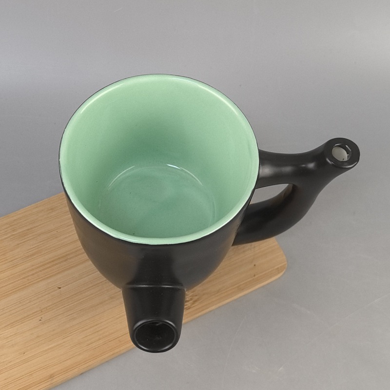 Taza de mariyuana de cerámica creativa doble pipa de café taza de cáñamo logotipo para fumar mayorista transfronterizo Europa y América