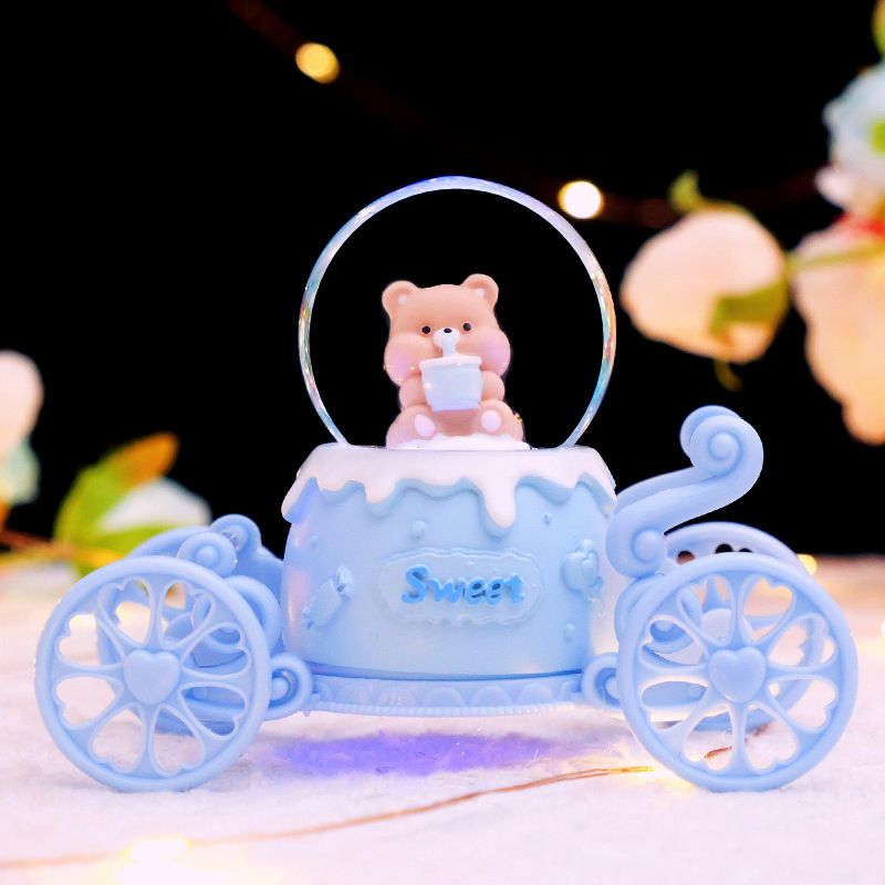 漫画のロリータの女の子の車のライトの雪の音楽のイルミネーションの水晶のボールのオルゴールの子供の学生の贈り物の卸売り|undefined