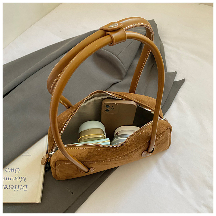 Suede Look Soft East West Shoulder Bag 41