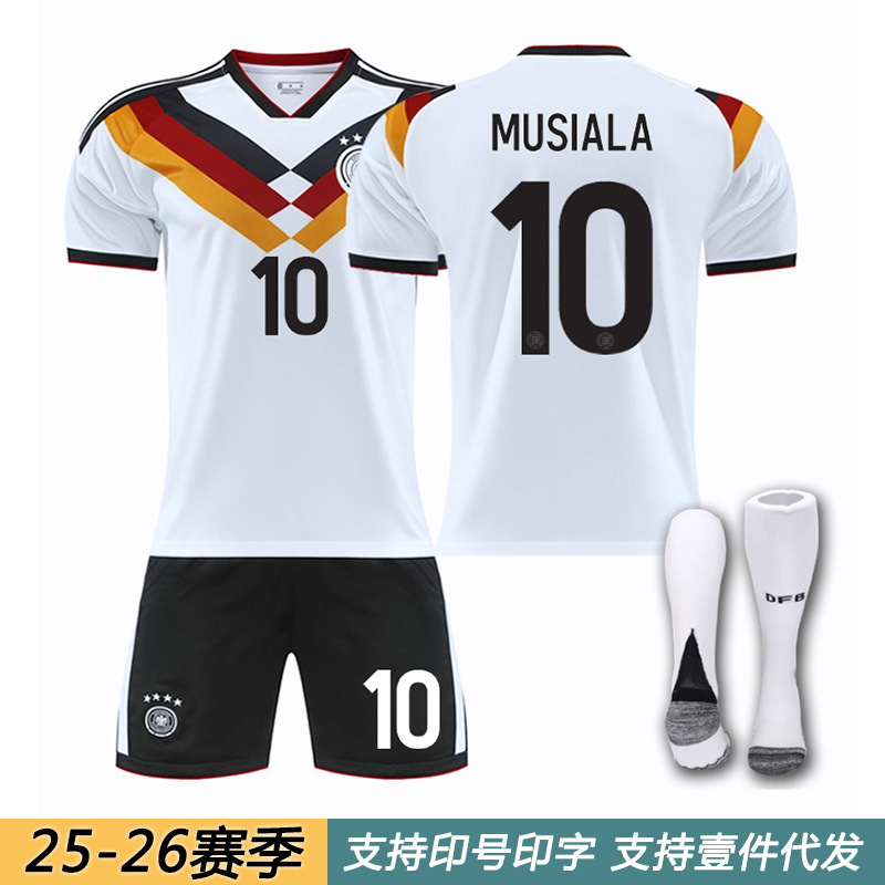 25-26 Selección nacional alemana No. 17 Wirtz Fútbol Trajes masculinos 8 Cross 13 Mueller Copa Mundial