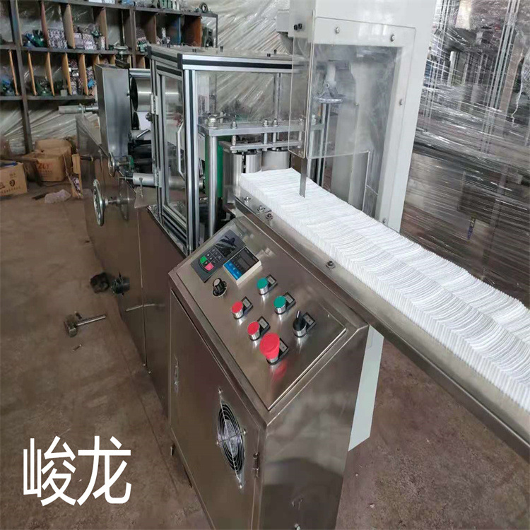 1小毛巾折叠机 全自动一次性高速毛巾折叠包装机无纺布切割成型机