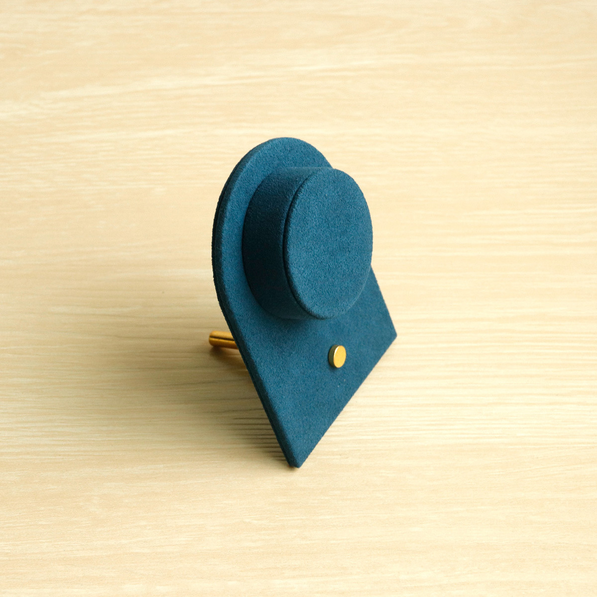 ����չʾ�ܴ��⸴�ŷ������ִ��������������ɰڼ����̳��е���