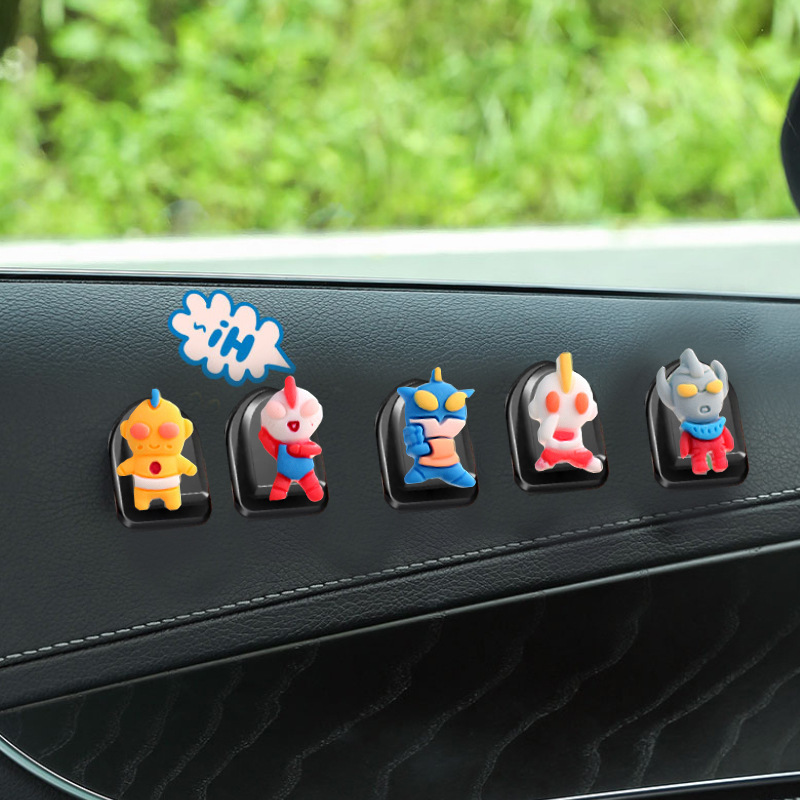Super lindo gancho Ultraman asiento de automóvil portátil gancho de remolque trasero gancho de automóvil gancho de respaldo de asiento interior