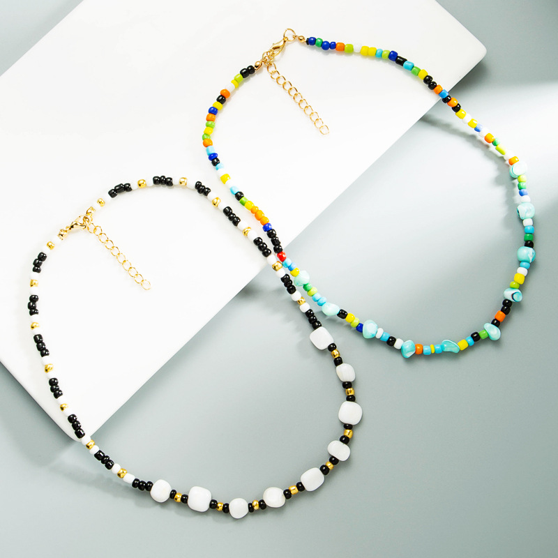 Mode Unregelmäßige Farbe Perlen Türkis Anhänger Halskette display picture 2