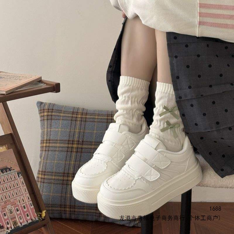 Cute women's shoes, Velcro closure, platform sneakers, 2026 autumn new collection, durable and casual white sneakers for middle school students Cute women's shoes, Velcro closure, platform sneakers, 2026 autumn new collection, durable and casual white sneakers for middle school students