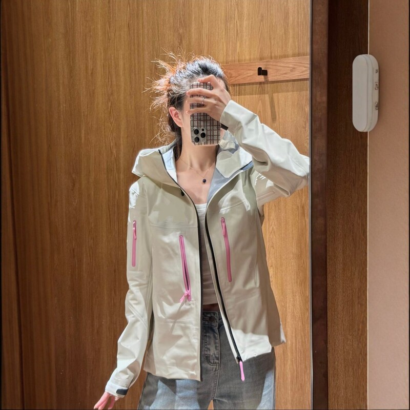 [Customizable LOGO] Taizhou Bird Alpha SV women's new model in driftwood white color, windproof and waterproof jacket